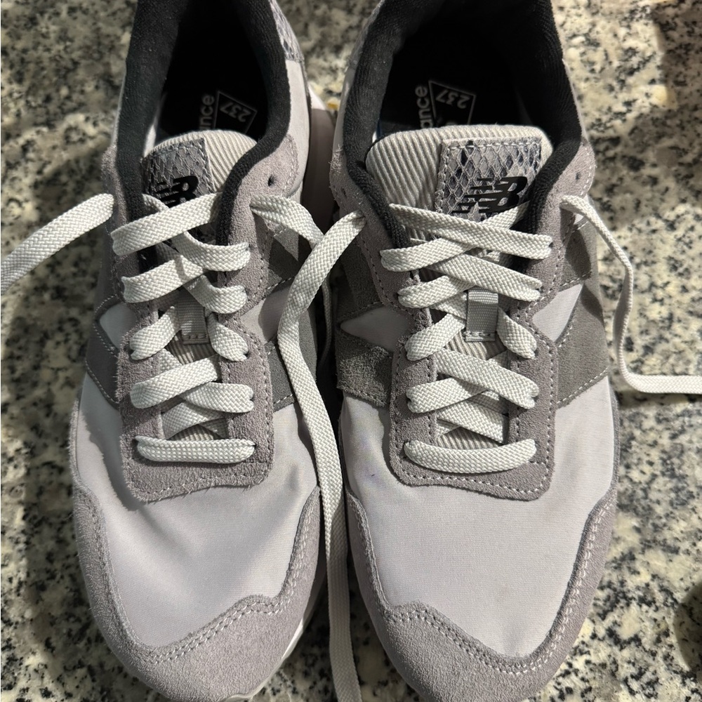 New Balance Gray Sneakers Retro-Inspired Minimalist Design